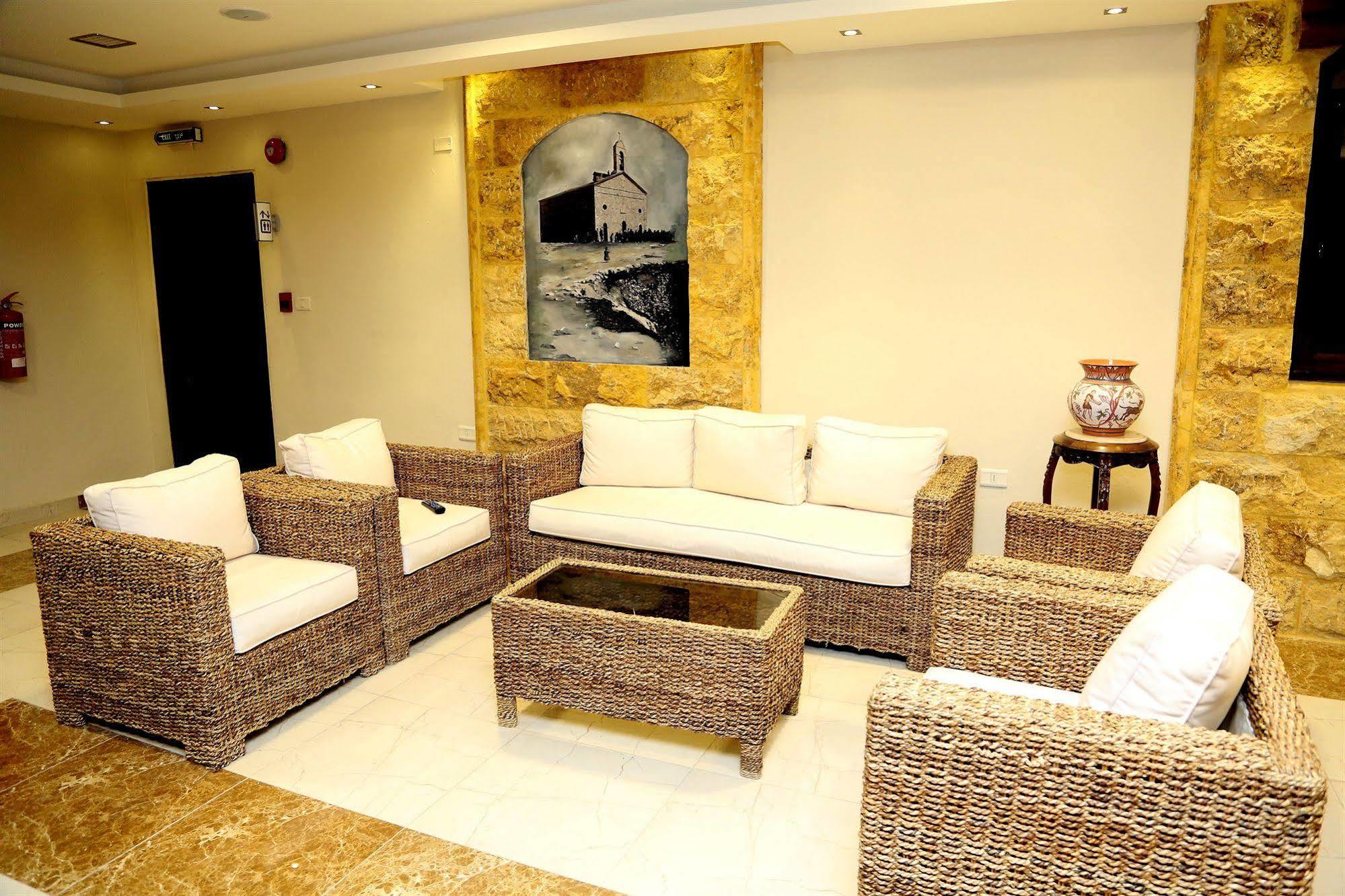 Saint John Hotel Madaba Kültér fotó