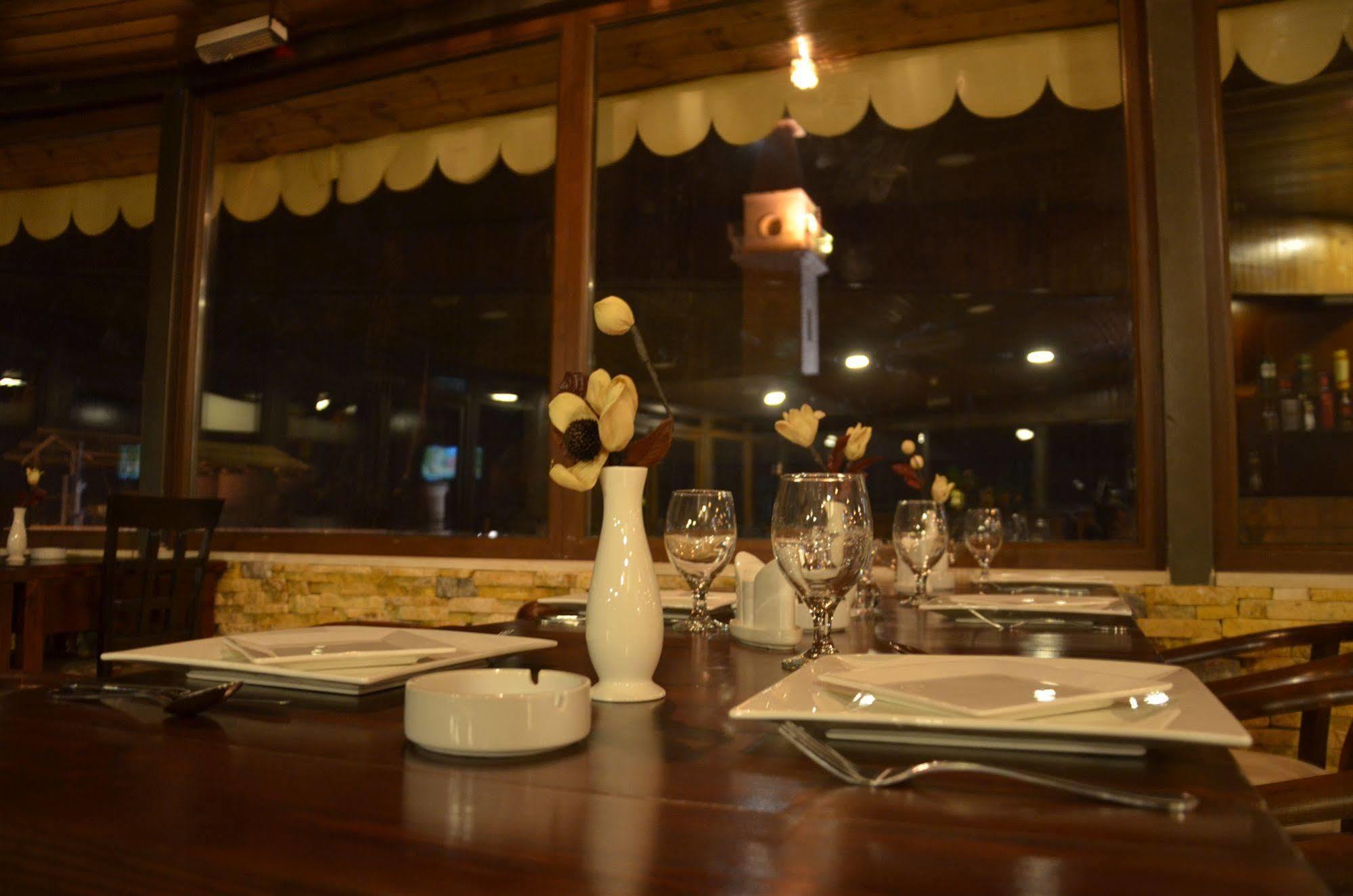 Saint John Hotel Madaba Kültér fotó